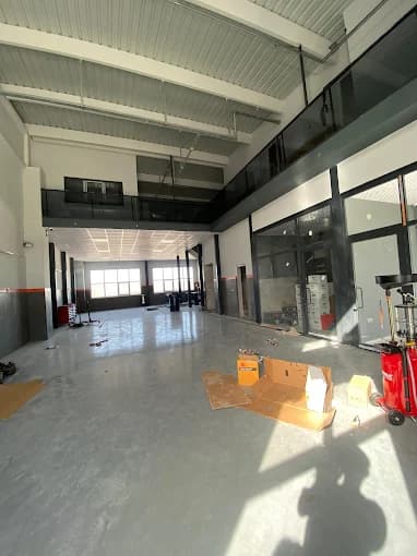 SBA Otomotiv atölye ve servis alanı